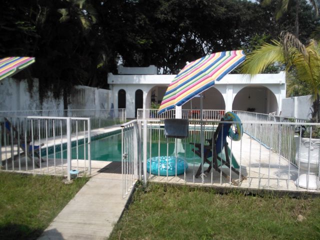 Acceso Alberca