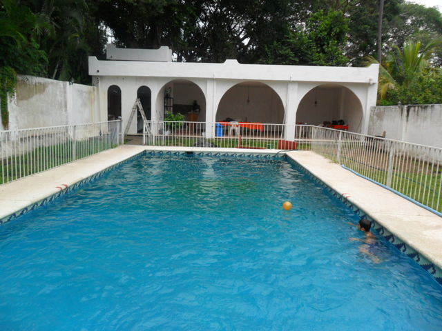 Alberca y salón